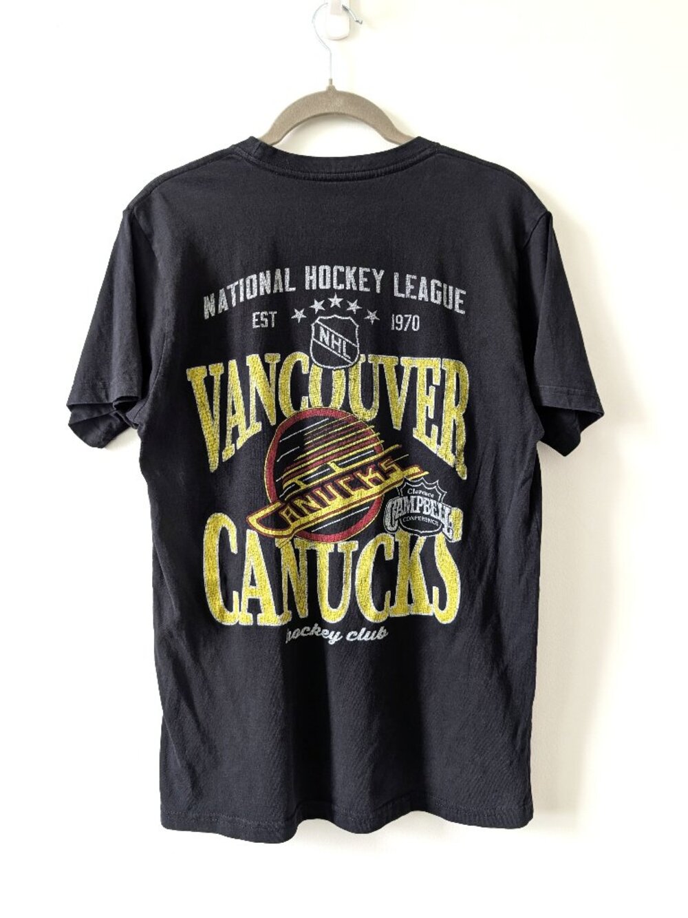 VANCOUVER CANUCKS Retro Skate Logo Tee | Medium